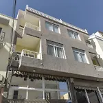Gaviota Apartment *